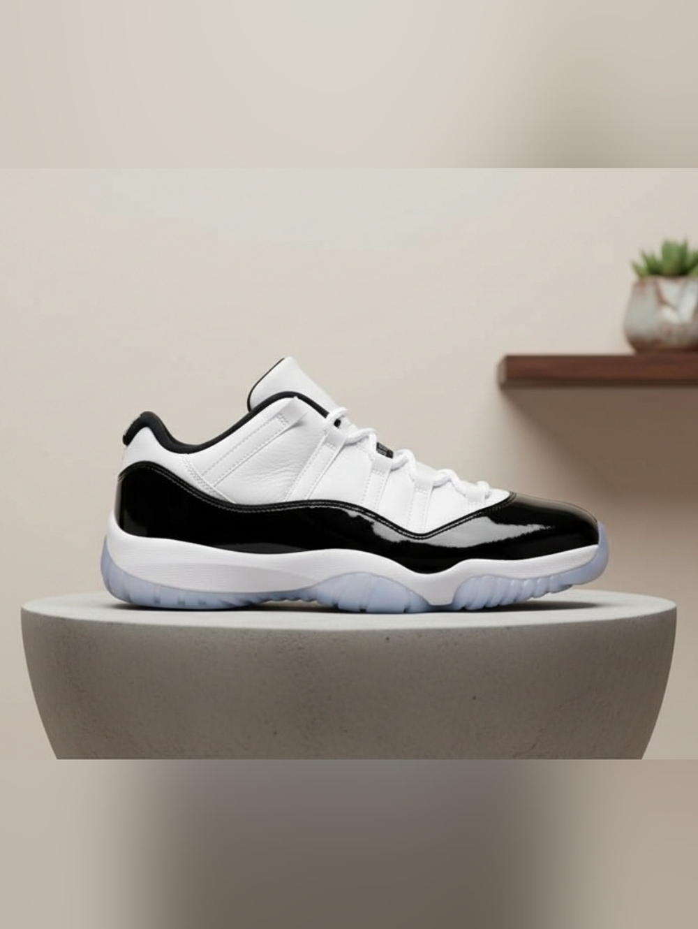 Men's New Athletic Jordan Sneakers Made in China Sz 12